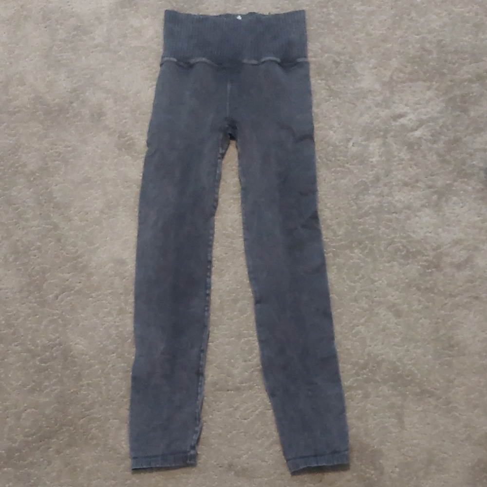 FP Movement High Waisted Happiness Runs Leggings In Mineral Wash Size Small nwot